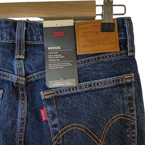 Levi's Wedgie Icon Fit Ankle Jean - Picture 11 of 13